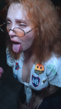 Pov: Người phục vụ tóc đỏ vú to đóng cửa quán bar chỉ dành cho tôi