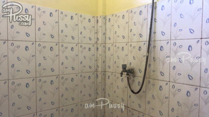 AmPussy: Amateur-dusche