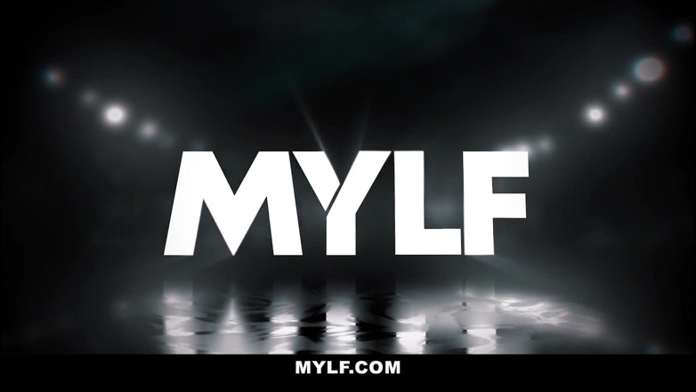Mylf Official: Бріттані Ендрюс прозора нижня білизна
