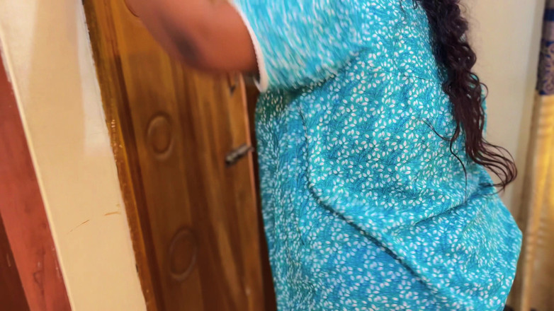 Aria Mia: Dicker arsch, arabisches muslimisches zimmermädchen putzt mein zimmer, dann sehe...