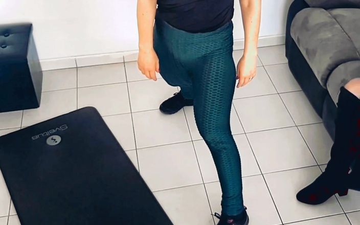 Nady-So: Caliente a mi mariquita, la chupo profundo y ella me...