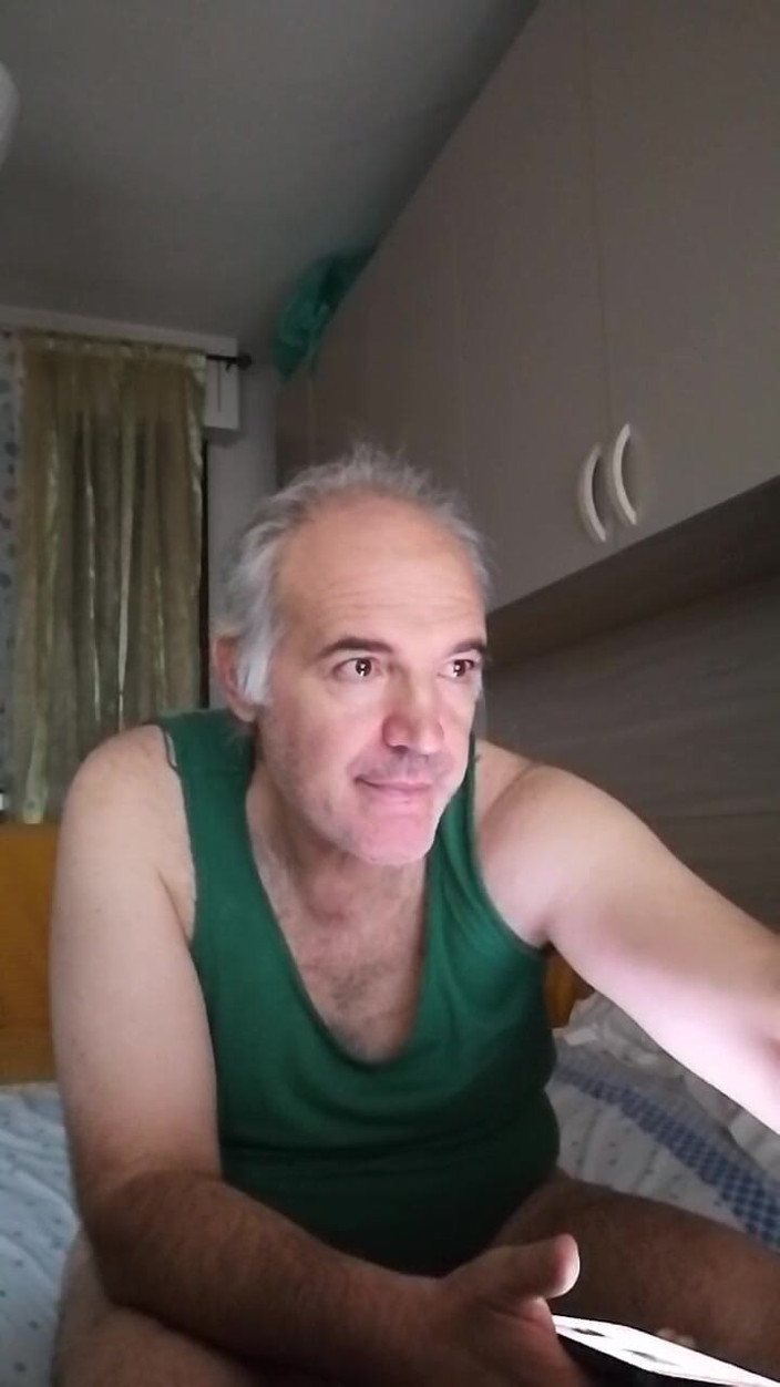 Setesesso7: Mija e goza em um show ao vivo online!