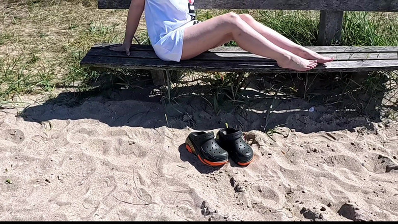 ElsaRixterXXX: Moje odvážná, bez kalhotek chodím na pláž a zpět - každý...