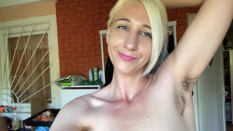 Cuteblonde666: Śliczna blond owłosiona dziewczyna wycieczka po ciele