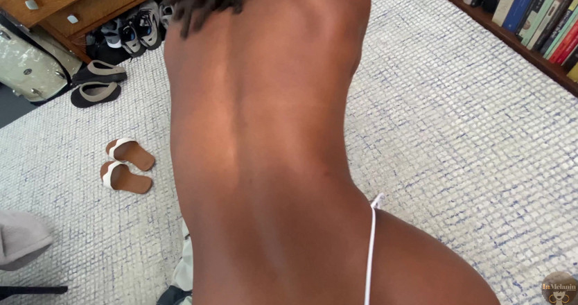 InMelanin: Üvey kız kardeş chronicles