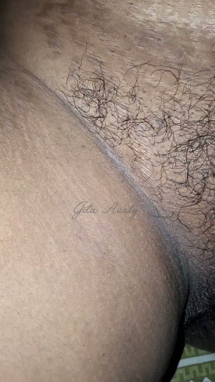 Indian aunty sex: Videos de juego con los genitales de las mujeres indias