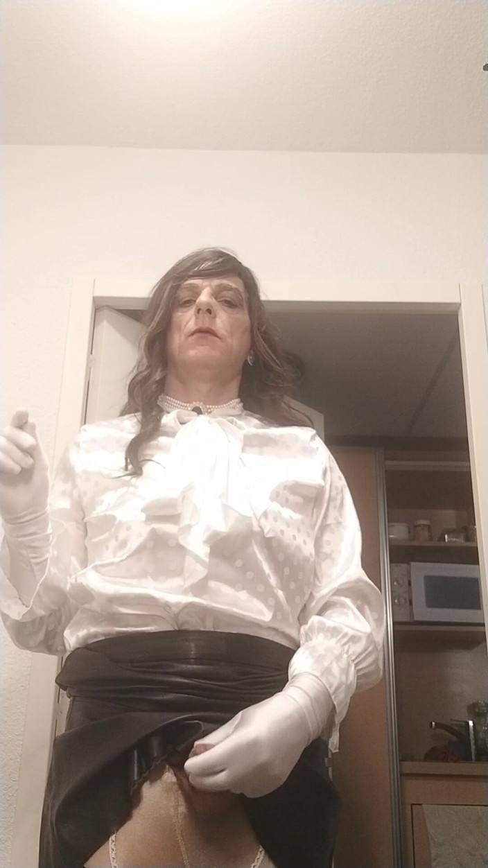 Madame Penelope studio: Mrs. Pampers Herself