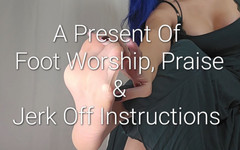 Freya Reign: A Present of Foot Worship, Praise & Jerk off Instruction