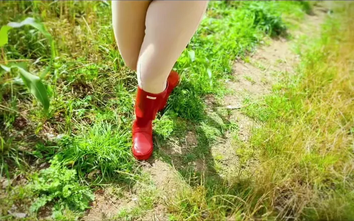 Shannon Huxley: Ginger Cum Slut Spanked and Analised in the Forest - Shannon...