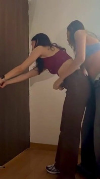 Tribbing panas dan orgasme