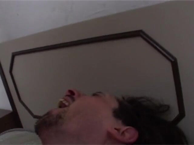 Fetish Desire: Marido sucio deja que dos amigos se follen a su...
