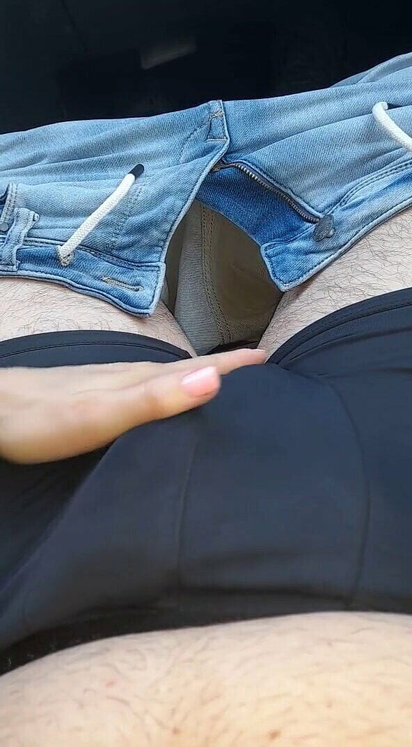 Audrey: Đụ vợ ông chủ của tôi trong bãi đậu xe của một...