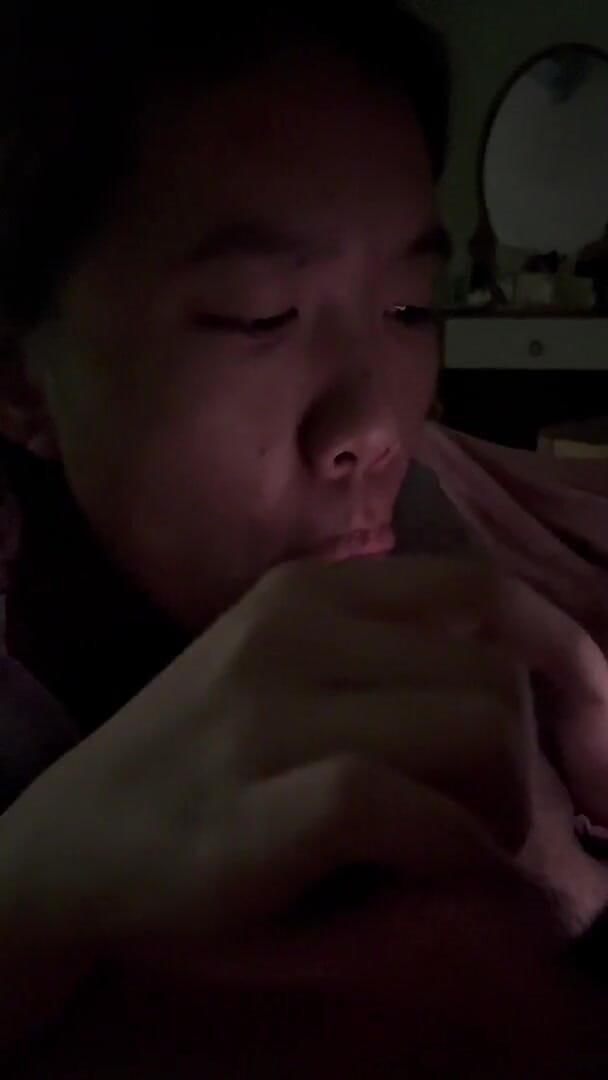 Qi Queen: I'm Using My Phone and Taking Care of My Boyfriend's...