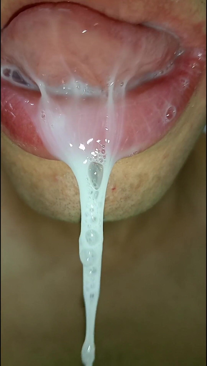 Rey rey: Langue, je veux du sperme dans ma bouche