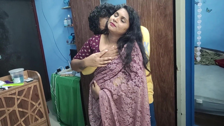 Vaigavarun45: Vaishnavy sari retrait et romance torride avec des seins embrasse...