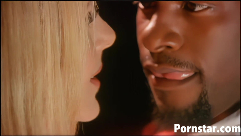 Pornstars: Erótica esposa Julia Ann sensual follando con su marido