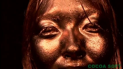 Cocoa Soft: Une Jolie Asiatique se peint