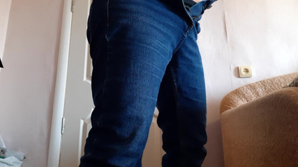 Lesbian-illusion: Orta yaşlı seksi kadın öğretmen üniversitede mola sırasında mastürbasyon yapıyor