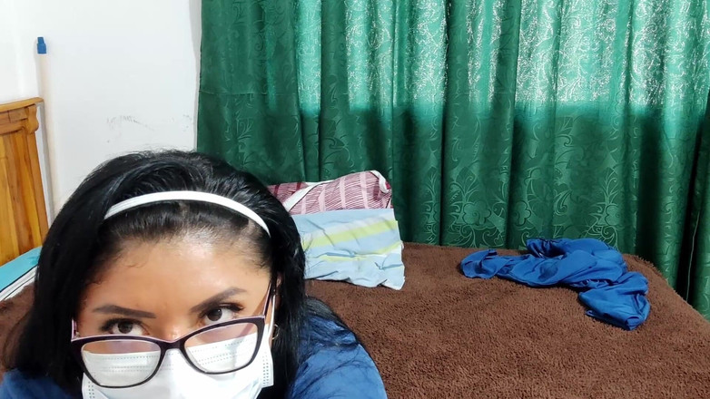 NEGRITA SEXY: 직장에서 휴식을 취하기 위해 집에서 자위하는 관능적 간호사