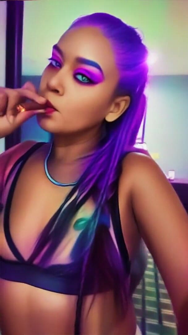 ToXxXiicBarbiie: Sexy Ass Latina Smoking Break During Friday Fuck Festival