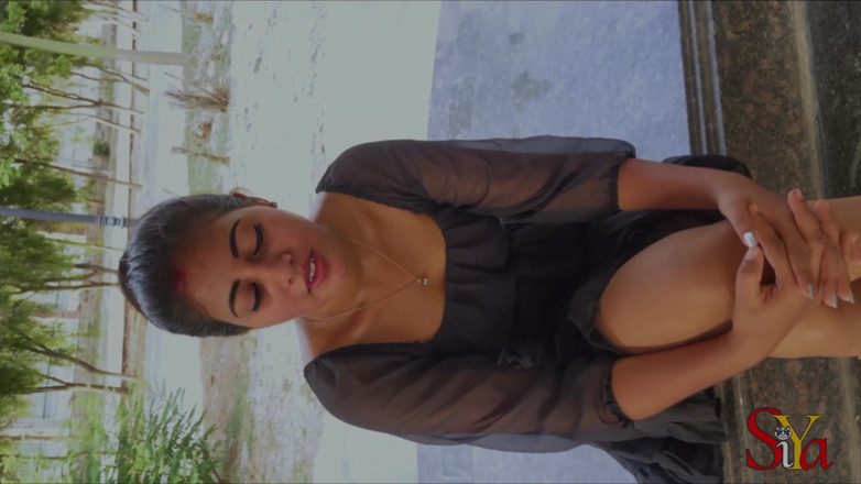 Vicky Siya: Indian Girl Fingering in Park Masturbation Leak Hindi Audio