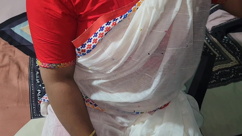 Banglavabi: Ibu tiri Suka Mempunyai Zakar Besar Saya Dalam Pepeknya Bahagian 01