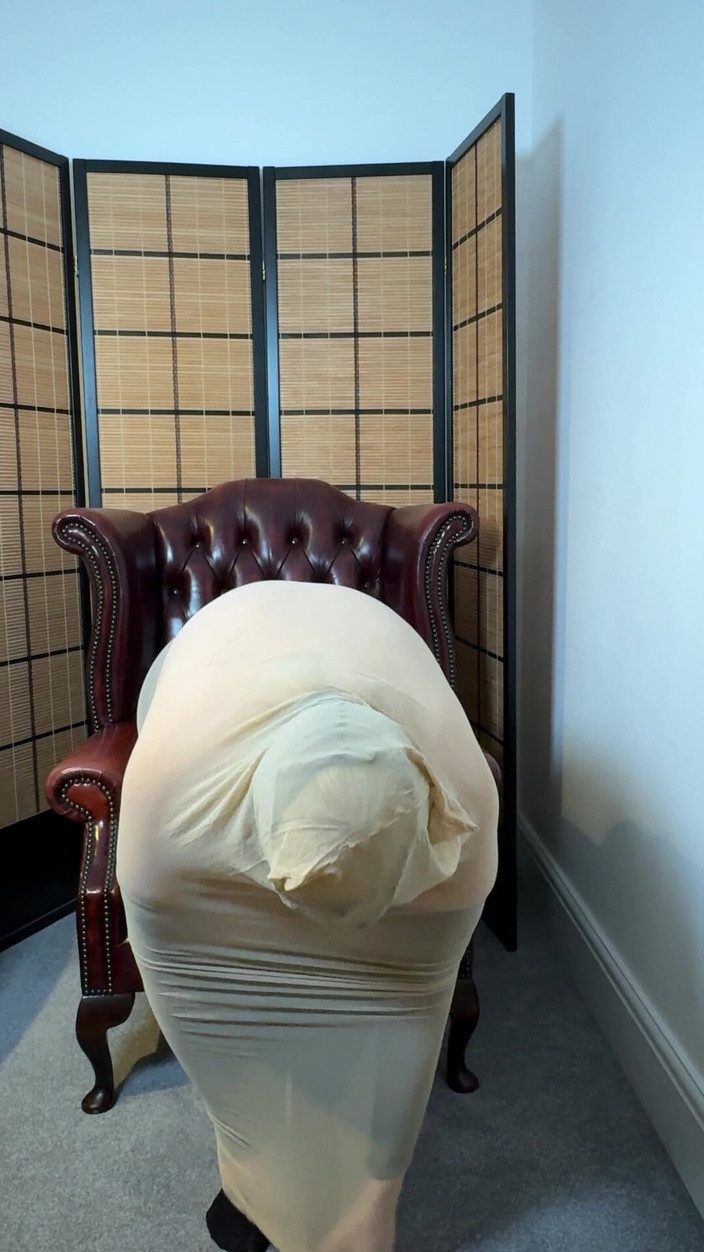 catherinecan69: タイツバッグの中にナイロンまみれ