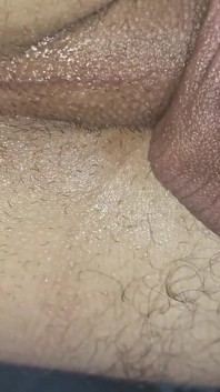 Hij Neukte De Mietje Femboy Hard Op Tafel Zonder Condooms, Met Ladingen Sperma Die Uit Hun Grote Pikken Schoot!