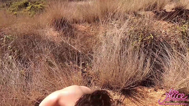 Alice KellyXXX: Blowjob, großer schwanz, fremder und doggystyle mit creampie im freien...
