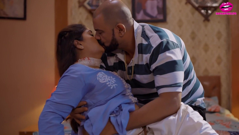 Indianpinklips: Modelul excitat Sonia muie fierbinte și futai dur