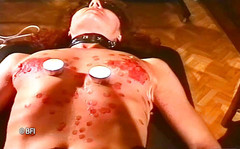 Slave Seks: Trest za sexy svíčku voskem