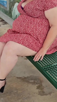 Fat Woman Met Black Man at the Bus Stop, Took Him Home, Jerk off His Cock and Empty His Cum Her Pussy & Used It to Masturbate