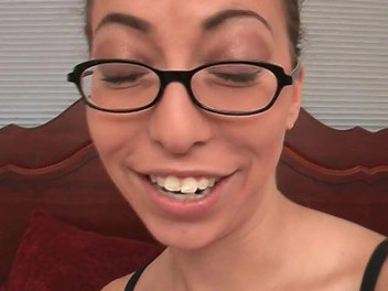 POV JOE: オタクの女の子ベロニカジェットPOVフェラチオ