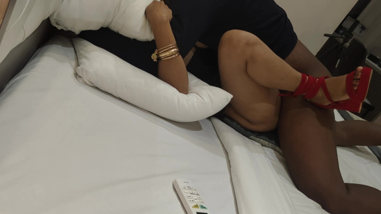 Riya Naidu: Cam2 ラクナウ キ セクシーな女子大生 キ チュディヤ