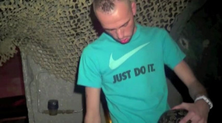 Sneaker gay: Twink suck top sneaker in backroom