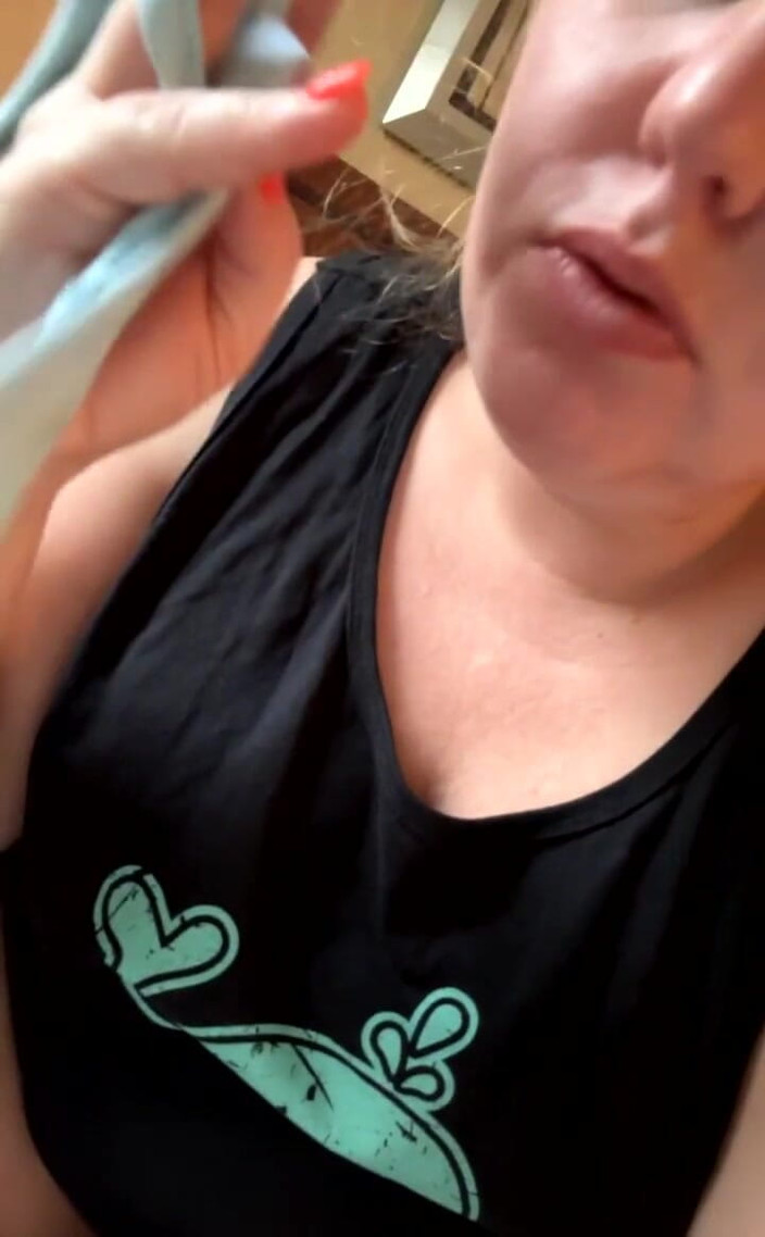 KinkyKatie: Guten morgen, sieh dir mein höschen an