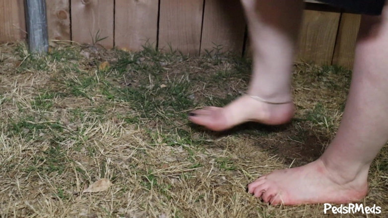 PedsRMeds: Little Miss Rya Barefoot in the Grass