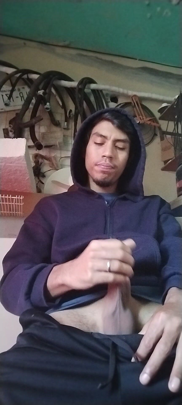 AlexAlejandro13: Nezbytná masturbace