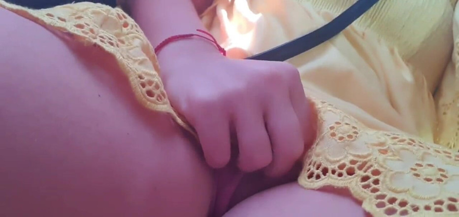 Josani Gwen: 角質の赤ちゃんにタクシータッチ彼女の濡れた猫