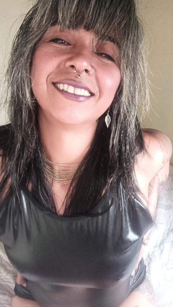 Casia Castro: Meraba faraj saya