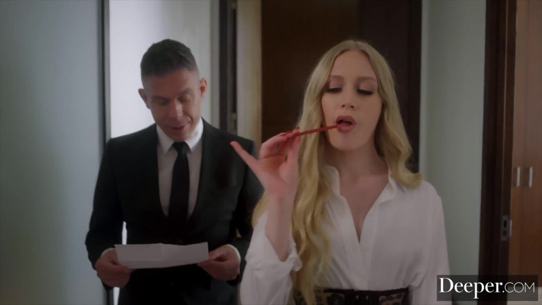 Deeper: Deeper Emma e Lily fazem um power play para um...