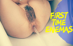 Fetish Explorers: Amateur enema and anal play in the bathtub