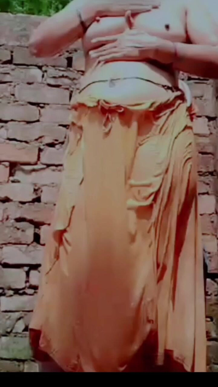 TricolorMusic3: Demande à la femme de lui envoyer des MMS nus. Prenez...