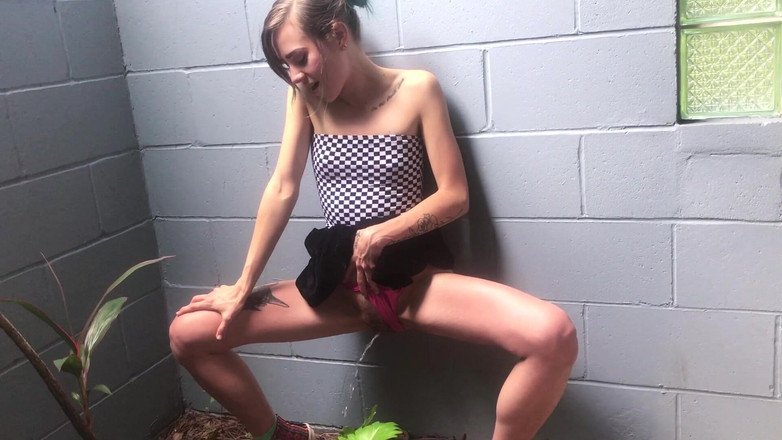 kactus kutie: Čůrání na záchodě nebo v přírodě