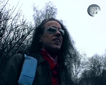 German Amateur Videos: Миниатюрная немецкая тинка знает, как сосать в любительском видео