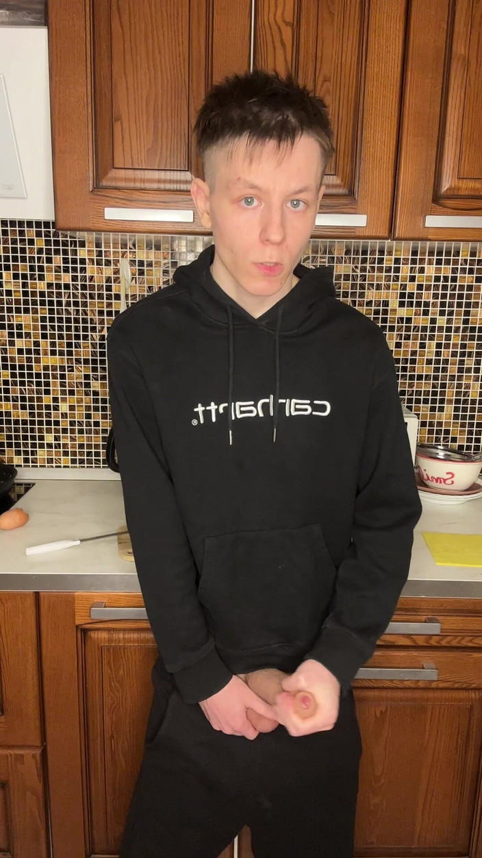 Morflot24: Sesión de paja de gran polla de twink cachonda