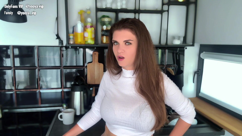 YooYa ASMR: Mama vitregă excitată a fost prinsă cu 2 pule mari de...