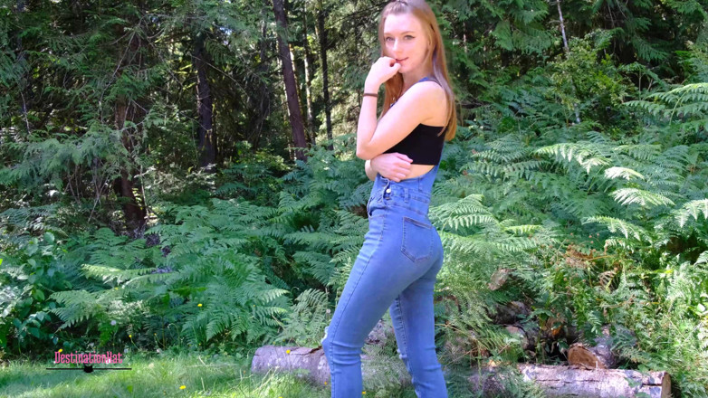 Destination Kat: Pinkeln mit overalls und masturbieren