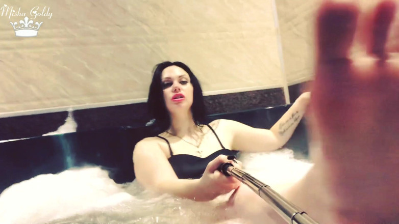 Goddess Misha Goldy: Wet hair &amp; pink lips &amp; soles worship
