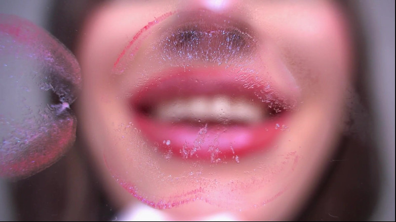 Rarible Diamond: Rouge profond et baiser doux